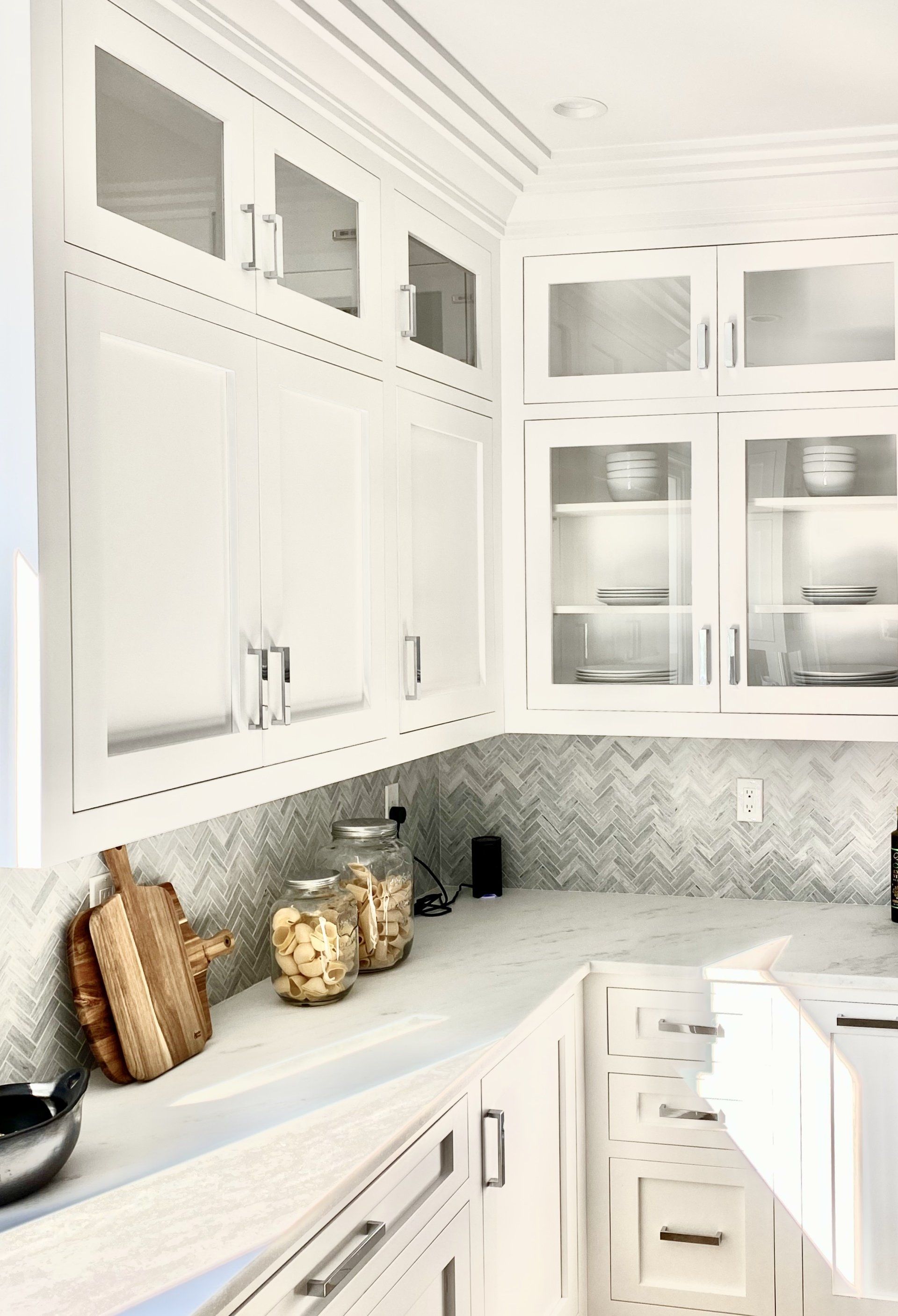 White Kitchen Cabinets | Custom Kitchen Cabinets | Domestic Kitchens Inc.