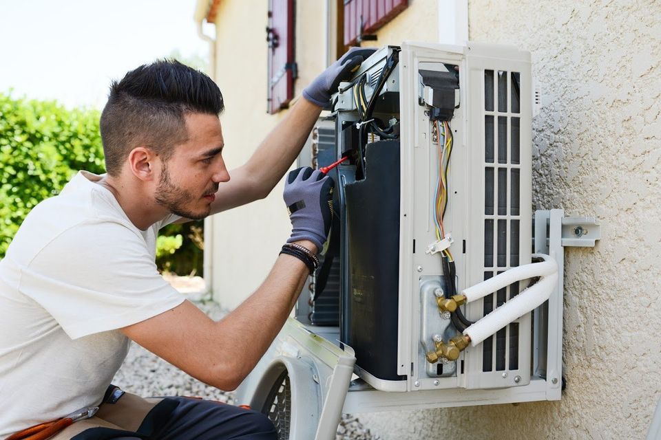 5 Reasons Why You Should Hire an HVAC Professional