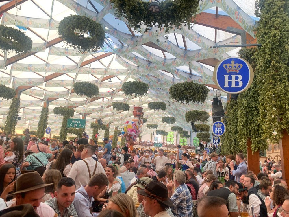 Oktoberfest Tent Guide