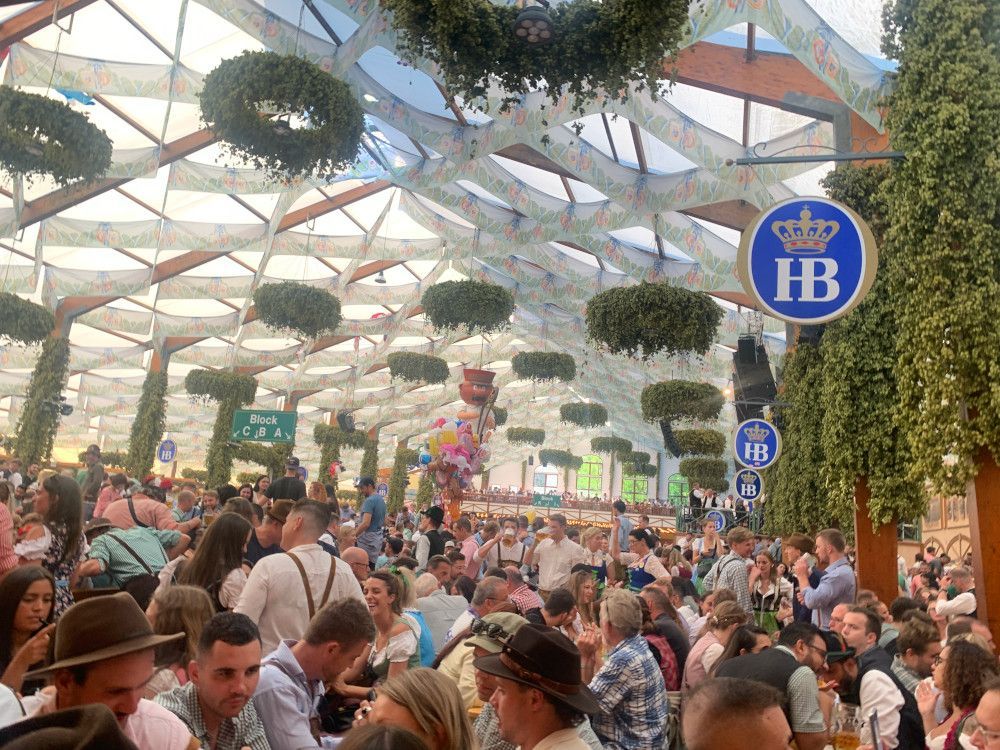 Oktoberfest Tent Guide What You Need To Know About The Tents