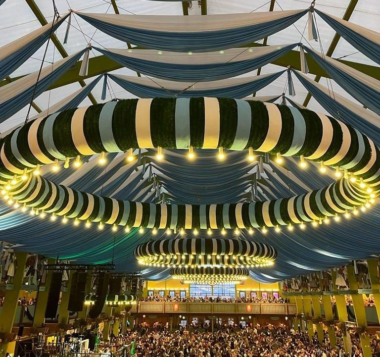 ochsenbraterei oktoberfest tent inside