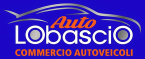 Logo per Auto Lobascio, testo bianco e arancione su sfondo blu con sagoma di un'auto, “Commercio Autoveicoli”
