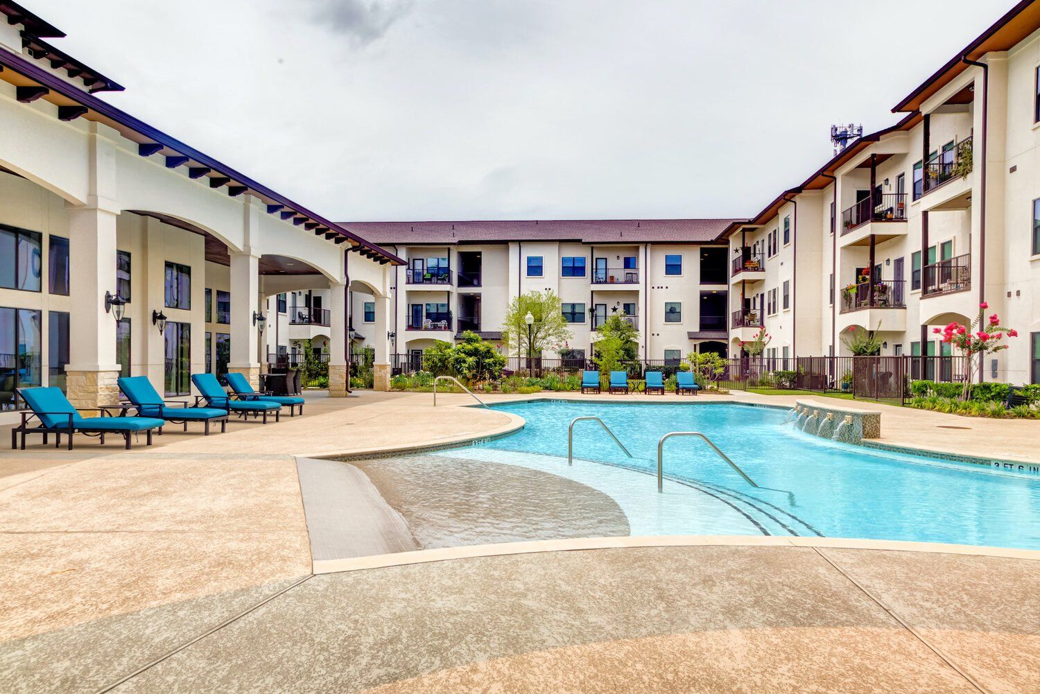 The Laurel at Vintage Park Apartments in Tomball, TX