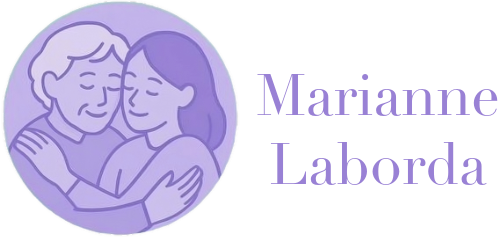 Una mujer abraza a una mujer mayor en un círculo morado.