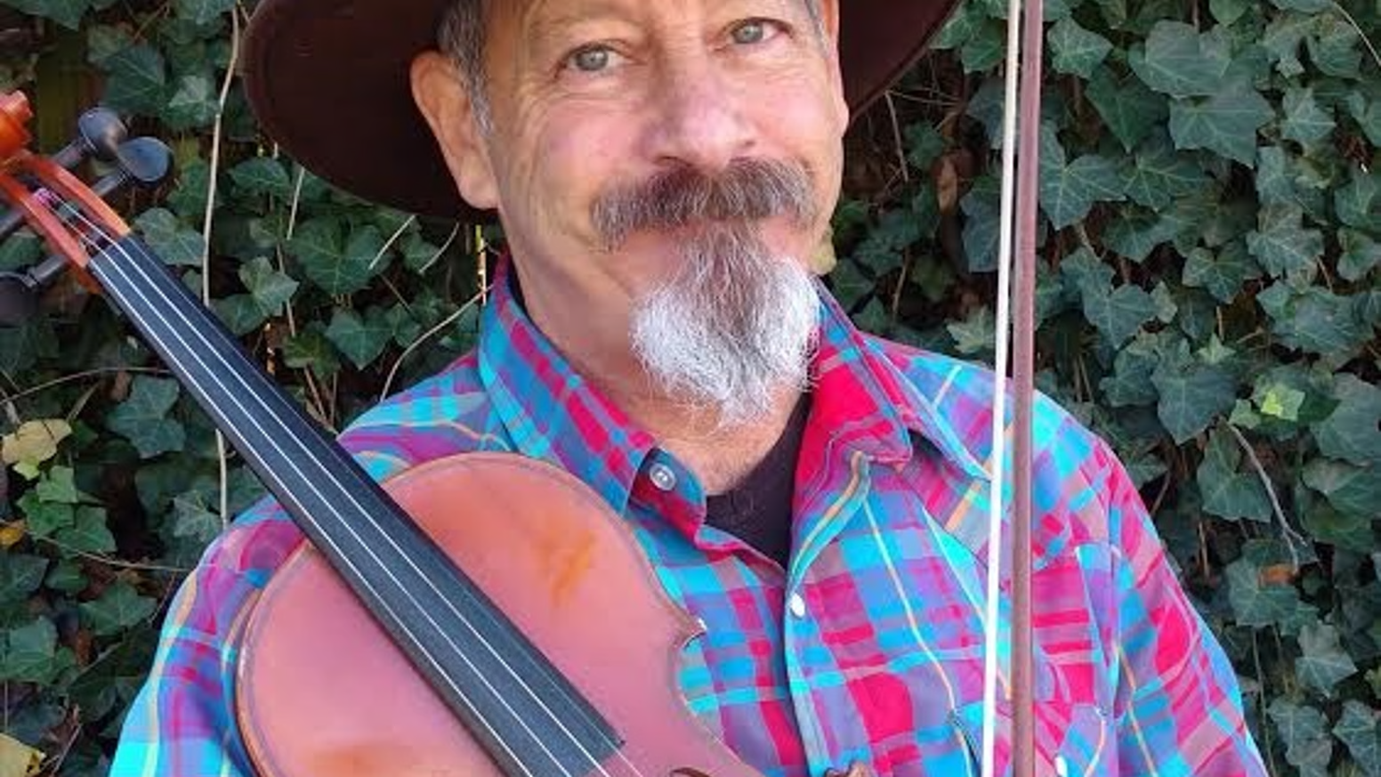 Fiddlin’ Dan the Mountain Man Show at Safehaven