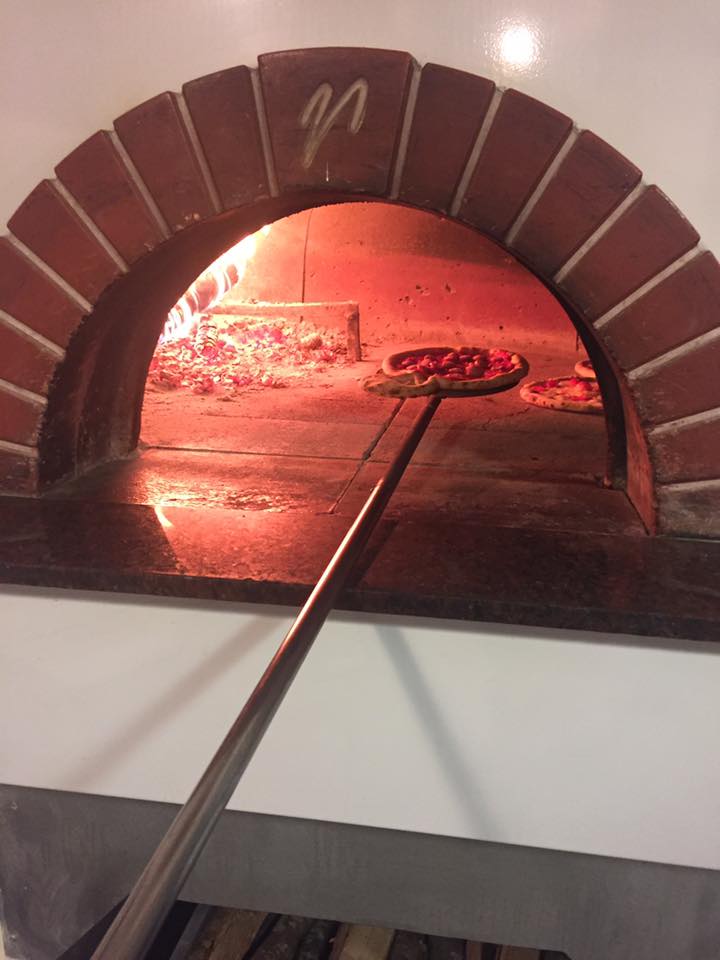forno a legna di una pizzeria