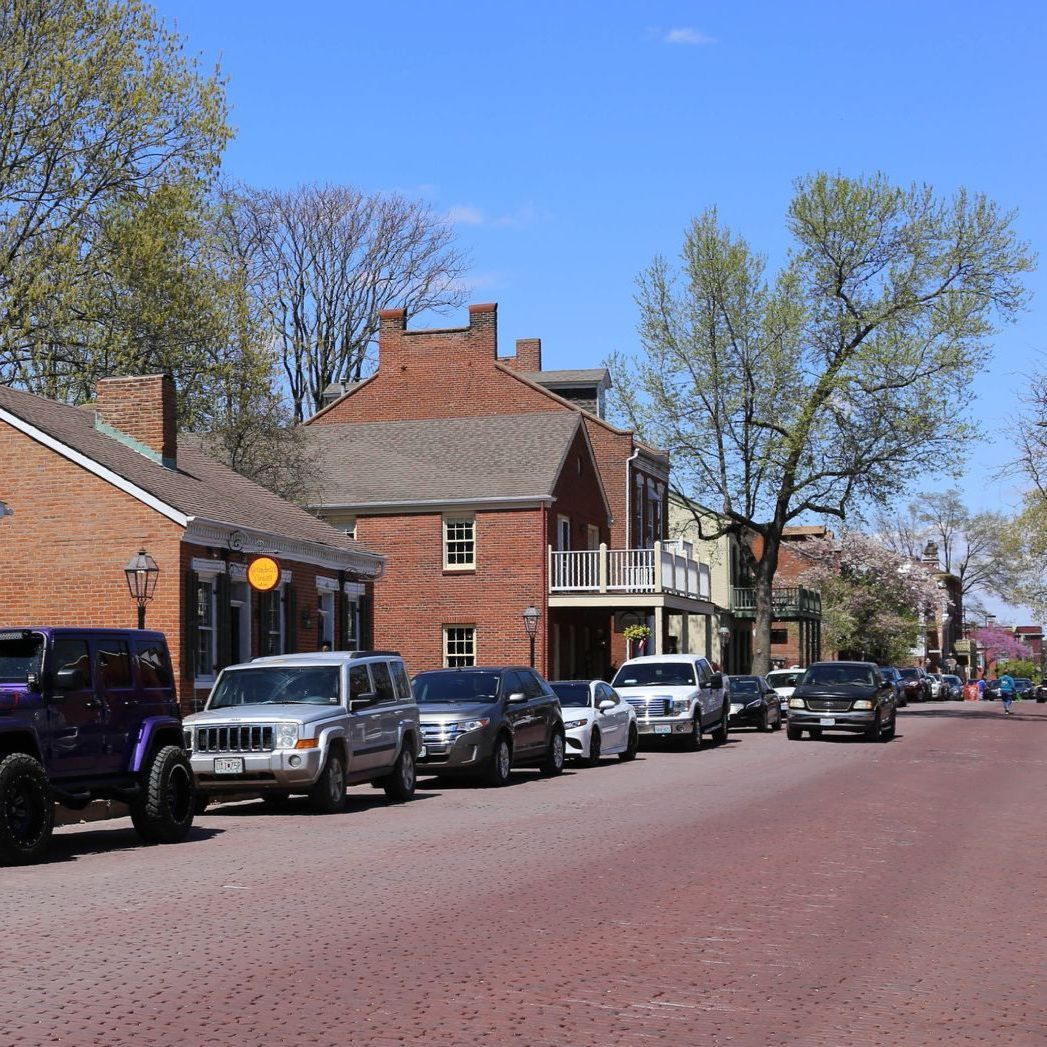 A photo of downtown St. Charles, Missouri