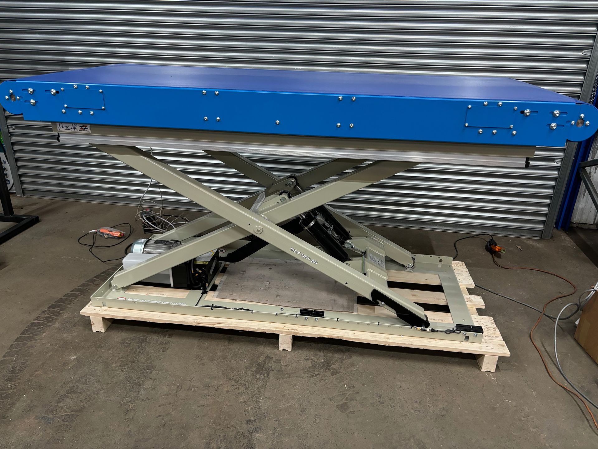 Scissor Lift Mounted Belt Conveyors