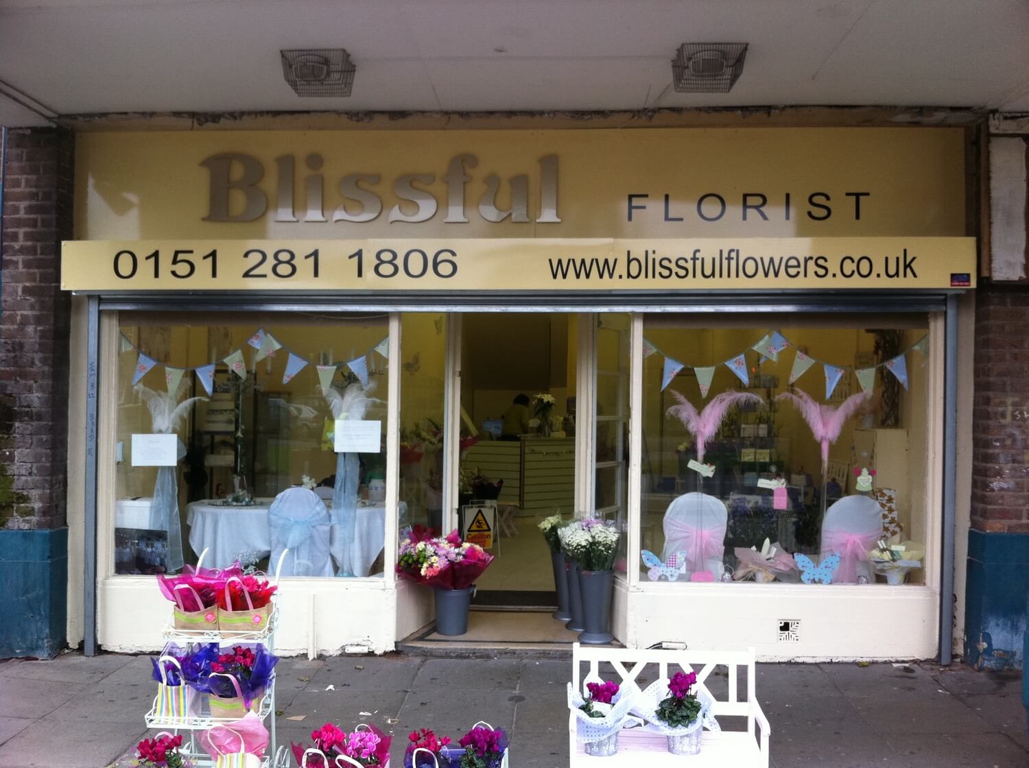 SHOP & MAIN SIGNS 22