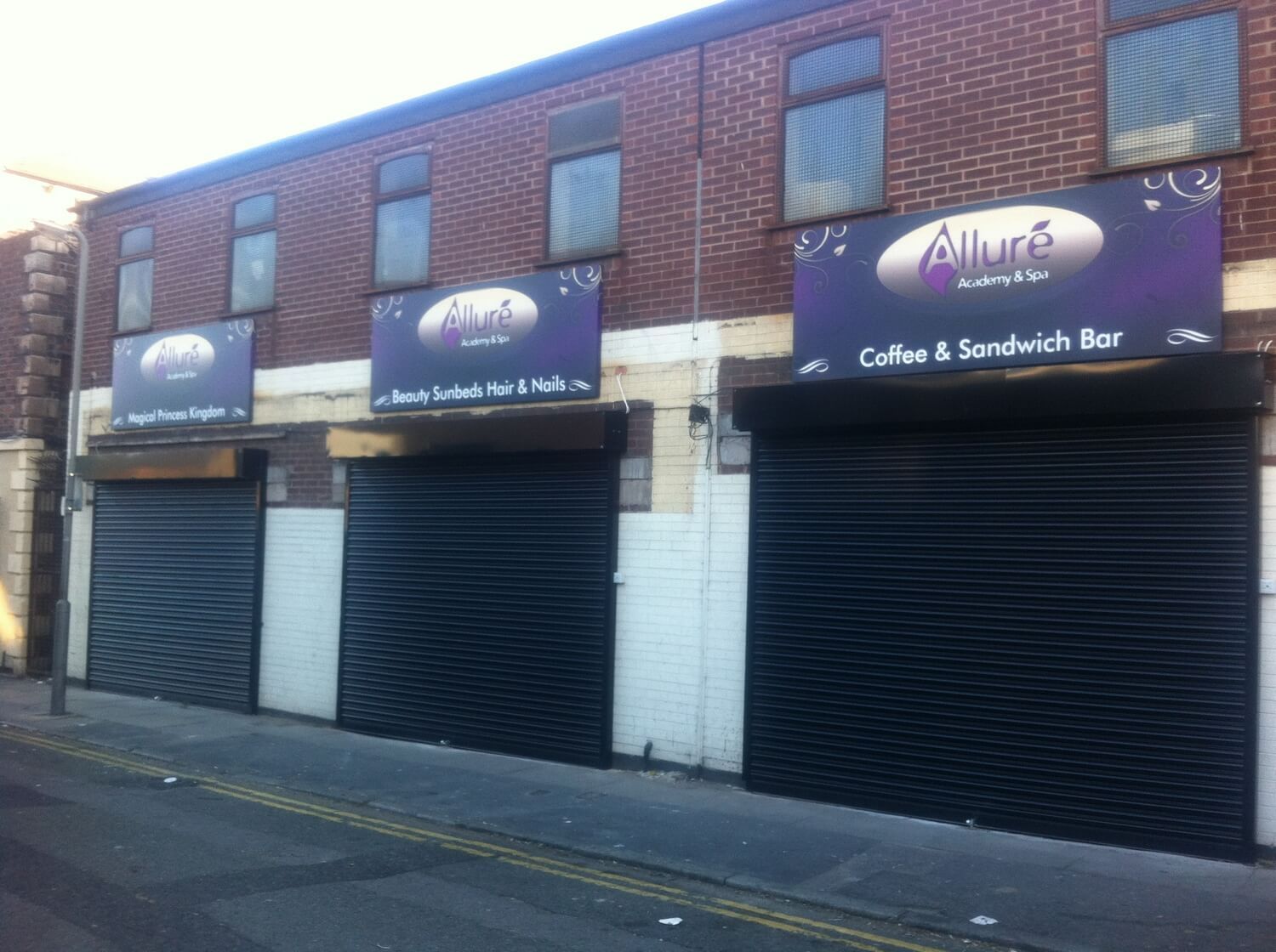 SHOP & MAIN SIGNS 12