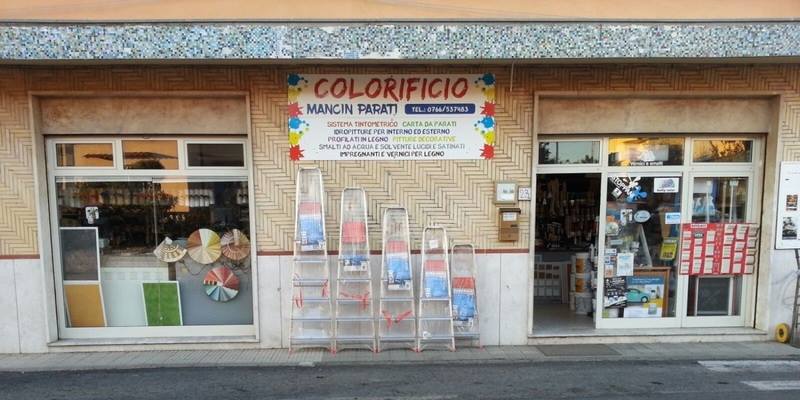 Esterno di un colorificio