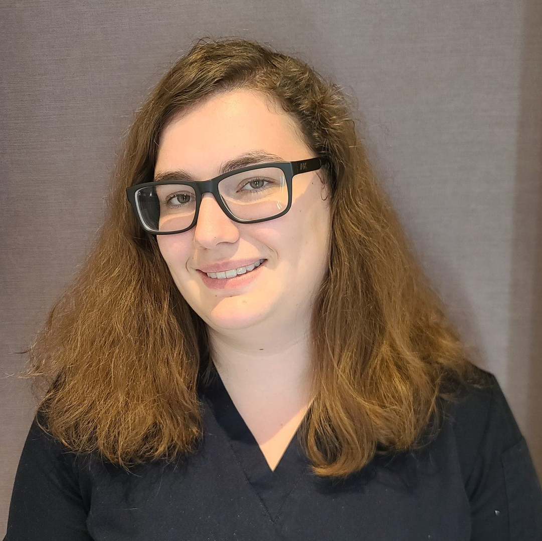 Dentist Photo | Dental Clinic Team Member | Local Dental Clinic | Dental Team Staff Member | Curity Dental Care | Dentist in East York | Dentist at Victoria and Eglinton | Kirsten Miller