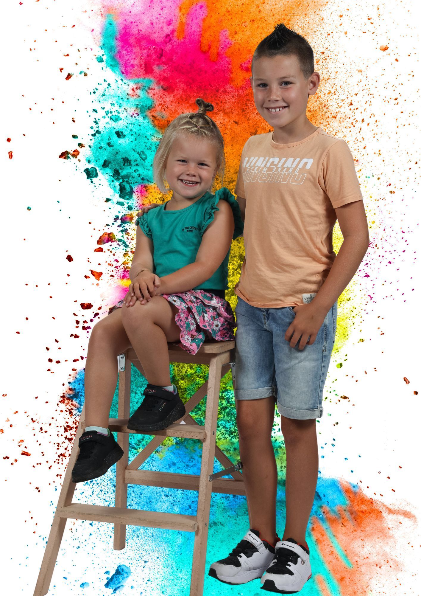 Leukste schoolfoto, Leuke schoolfoto, leukste schoolfotograaf, basisschool, schoolfoto, tiel, gelderland, broer/zus foto