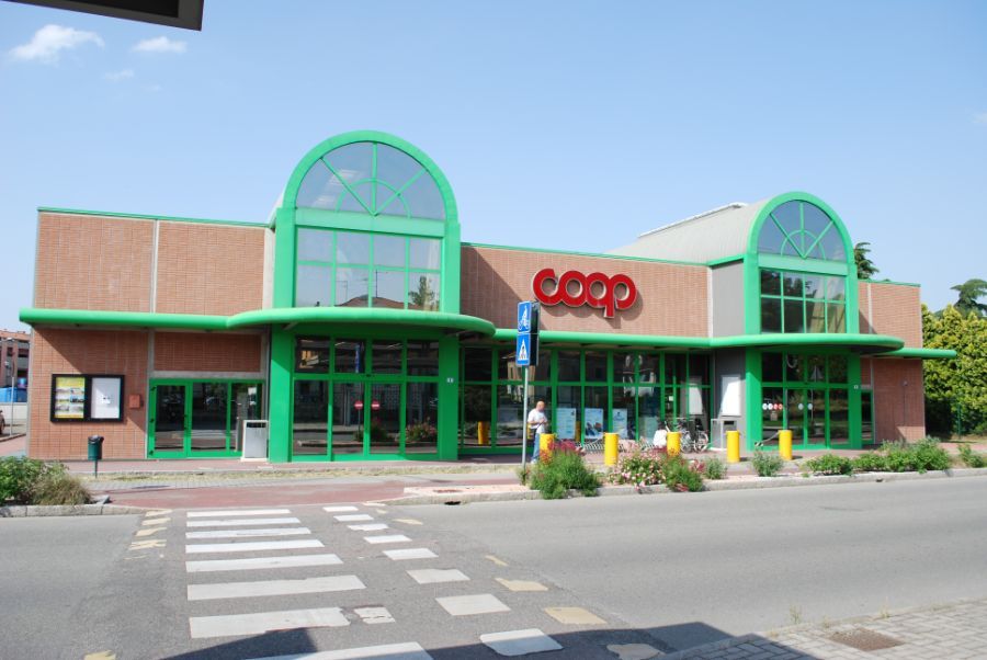 esterni stabile commerciale