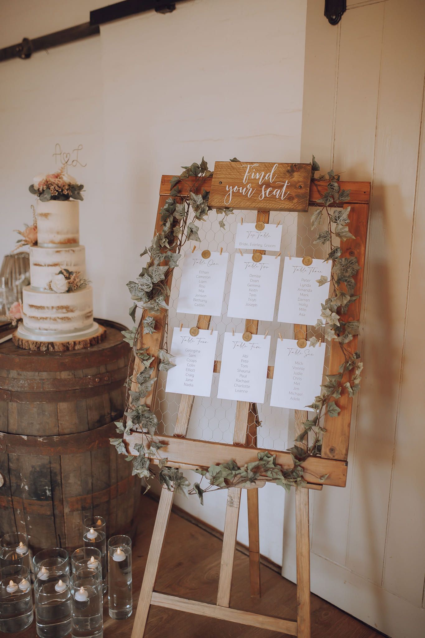 wooden table plan, wooden cake barrel, rustic cake display Leicestershire