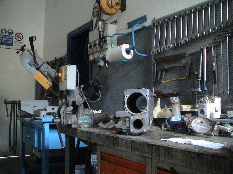 tavolo da lavoro officina