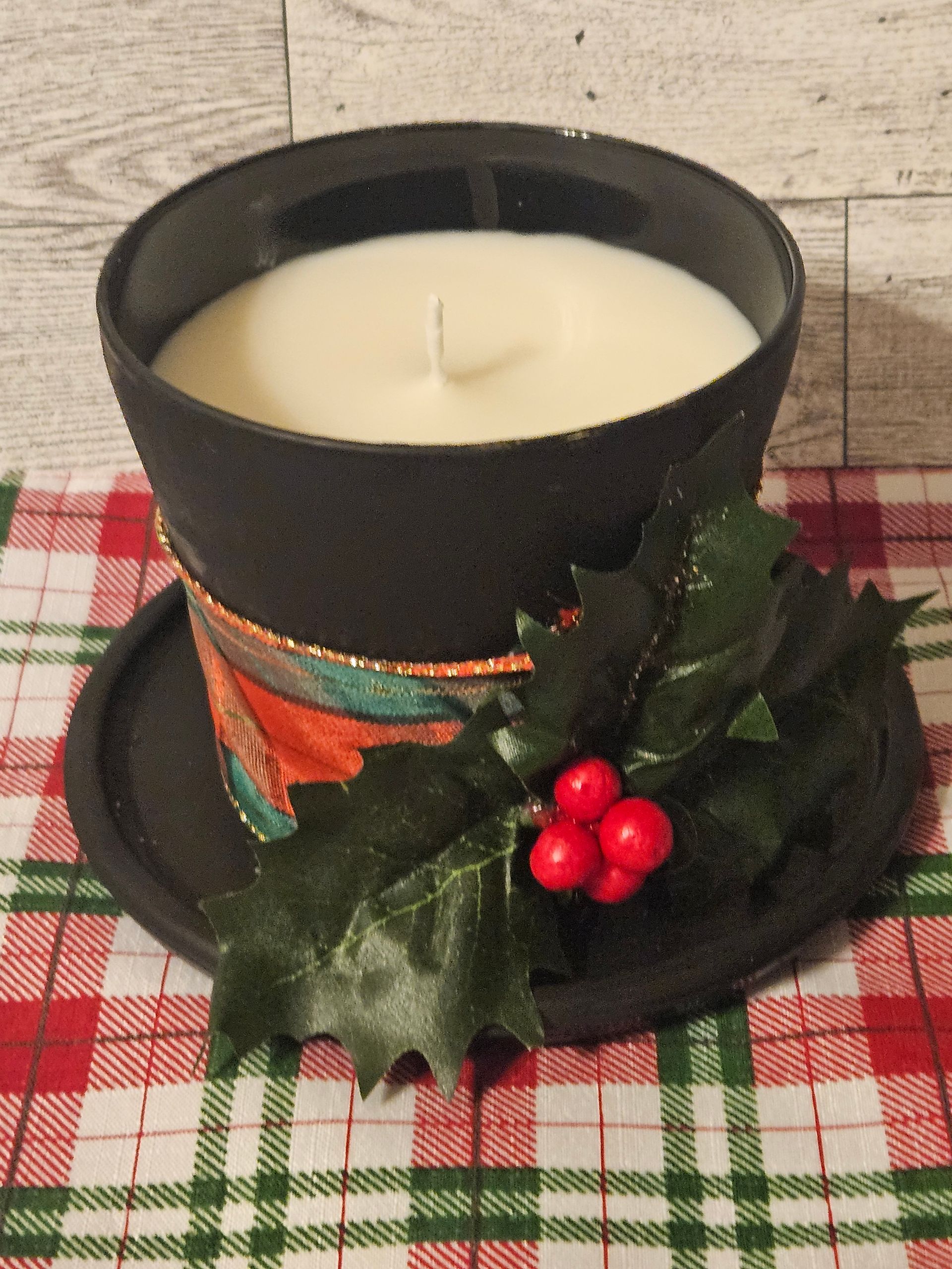 Seasonal Items 12oz Holiday Christmas Hat Candles