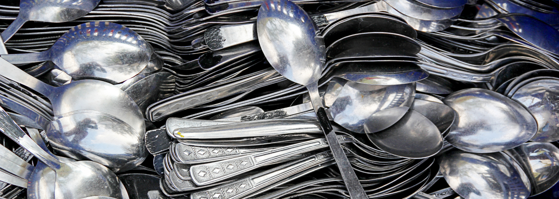 Picture of many spoons