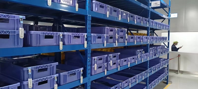 No More Guesswork: Light Tags direct workers to the right bin every time.