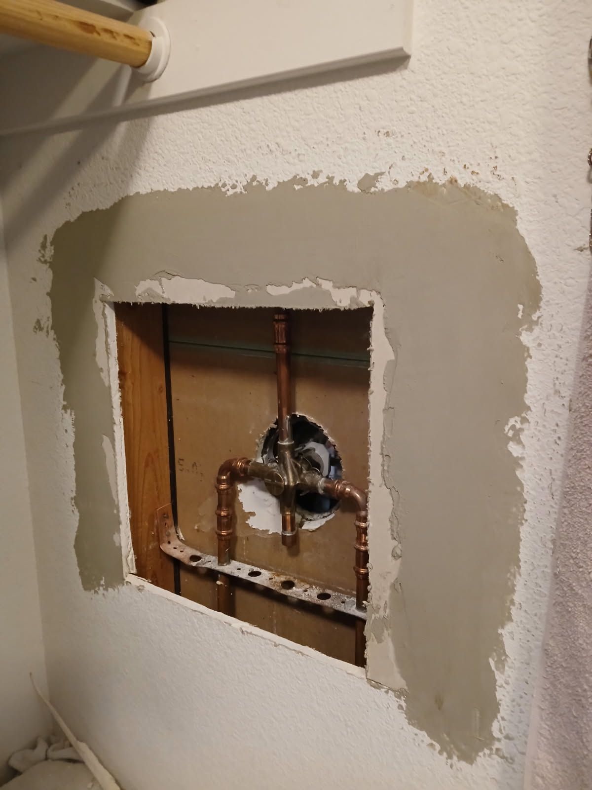 A Good Handyman, Vallejo CA, Benicia CA, Martinez CA, Pacheco CA, Concord CA, Clayton CA, Pleasant Hill CA, Lafayette CA, Orinda CA, Alamo CA, Danville CA, Blackhawk CA, Pinole CA, El Sobrante CA, El Cerrito CA, Fairfield CA, Vacaville CA, American Canyon CA, Walnut Creek CA, Hercules CA, Handyman, Handyman Near me, Vallejo Handyman, Benicia Handyman, Martinez Handyman, Pacheco Handyman, Concord Handyman, Clayton Handyman, Pleasant Hill Handyman, Lafayette Handyman, Orinda Handyman, Alamo Handyman, Danville Handyman, Blackhawk Handyman, Pinole Handyman, El Sobrante Handyman, El Cerrito Handyman, Fairfield Handyman, Vacaville Handyman, American Canyon Handyman, Walnut Creek Handyman, Hercules Handyman, Painter Near Me, Painting, Interior Painting, Paint Baseboards, Paint Trim, Wall Repairs, Wall Patching, Deck Painting, Bathroom Upgrades, Light Plumbing, Plumbing Leak Repair, Replace Bathroom Faucet, Upgrade Bathroom Faucet, Leaky Faucet, Replace Toilets, Replace Toilet, Leaky Toilet, Install New Vanities, Install Grab Bar, Install Safety Bar in Bathtub, Re-Caulk Tub, Re-Caulk Shower, Regrout Tile, Bathroom Fan Installation, Vanity Faucet Installation, Vanity Faucet Replacement, Bathroom Fans, Kitchen Upgrade, Install Garbage Disposal, Replace Garbage Disposal, Repair Leaks Under Sink, Replace Kitchen Faucet, Upgrade Kitchen Faucet, Installing Plumbing Fixtures, Replacing Plumbing Fixture, Light Switch Installation, Outlet Installation, Install Light Dimmers, Handyman Electrical Repairs, Garbage Disposal Installation, Install new Kitchen Appliances, Dishwasher Installation, Stove Installation, Microwave Installation, Oven Installation, Install Light Fixtures, Ceiling Fan Installation, Light Switch Installation, Outlet Installation, Exterior House Upgrades, Decks Repairs, Deck Maintenance, Deck Re-Staining, Fence Repairs, Fence Re-Staining, Sidewalk Crack Repair, Driveway Crack Repair, Locking Mailbox Installation, janitorial services, cleaning services, housekeeping, maid services, commercial cleaning, office cleaning, junk hauling near me, junk removal near me, commercial junk hauling, commercial box hauling, graffiti cleanup, graffiti mirror removal, graffiti mirror replacement