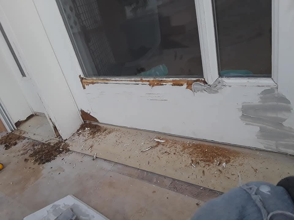 A Good Handyman, Vallejo CA, Benicia CA, Martinez CA, Pacheco CA, Concord CA, Clayton CA, Pleasant Hill CA, Lafayette CA, Orinda CA, Alamo CA, Danville CA, Blackhawk CA, Pinole CA, El Sobrante CA, El Cerrito CA, Fairfield CA, Vacaville CA, American Canyon CA, Walnut Creek CA, Hercules CA, Handyman, Handyman Near me, Vallejo Handyman, Benicia Handyman, Martinez Handyman, Pacheco Handyman, Concord Handyman, Clayton Handyman, Pleasant Hill Handyman, Lafayette Handyman, Orinda Handyman, Alamo Handyman, Danville Handyman, Blackhawk Handyman, Pinole Handyman, El Sobrante Handyman, El Cerrito Handyman, Fairfield Handyman, Vacaville Handyman, American Canyon Handyman, Walnut Creek Handyman, Hercules Handyman, Painter Near Me, Painting, Interior Painting, Paint Baseboards, Paint Trim, Wall Repairs, Wall Patching, Deck Painting, Bathroom Upgrades, Light Plumbing, Plumbing Leak Repair, Replace Bathroom Faucet, Upgrade Bathroom Faucet, Leaky Faucet, Replace Toilets, Replace Toilet, Leaky Toilet, Install New Vanities, Install Grab Bar, Install Safety Bar in Bathtub, Re-Caulk Tub, Re-Caulk Shower, Regrout Tile, Bathroom Fan Installation, Vanity Faucet Installation, Vanity Faucet Replacement, Bathroom Fans, Kitchen Upgrade, Install Garbage Disposal, Replace Garbage Disposal, Repair Leaks Under Sink, Replace Kitchen Faucet, Upgrade Kitchen Faucet, Installing Plumbing Fixtures, Replacing Plumbing Fixture, Light Switch Installation, Outlet Installation, Install Light Dimmers, Handyman Electrical Repairs, Garbage Disposal Installation, Install new Kitchen Appliances, Dishwasher Installation, Stove Installation, Microwave Installation, Oven Installation, Install Light Fixtures, Ceiling Fan Installation, Light Switch Installation, Outlet Installation, Exterior House Upgrades, Decks Repairs, Deck Maintenance, Deck Re-Staining, Fence Repairs, Fence Re-Staining, Sidewalk Crack Repair, Driveway Crack Repair, Locking Mailbox Installation, janitorial services, cleaning services, housekeeping, maid services, commercial cleaning, office cleaning