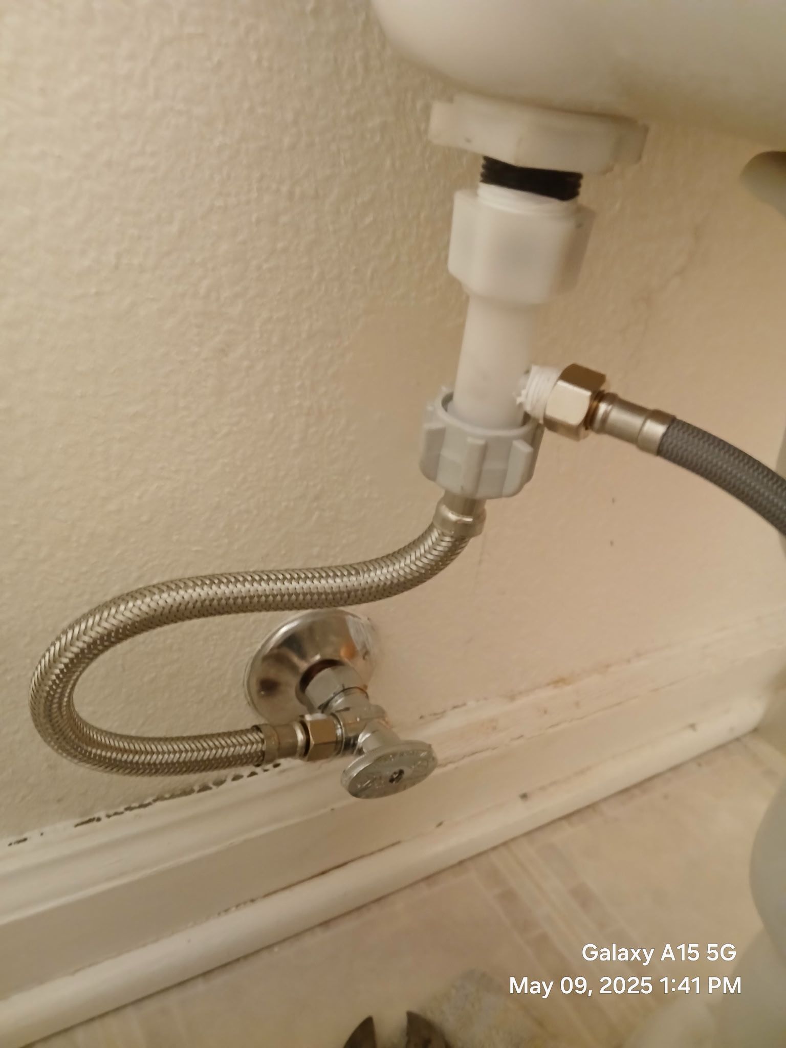 A Good Handyman, Vallejo CA, Benicia CA, Martinez CA, Pacheco CA, Concord CA, Clayton CA, Pleasant Hill CA, Lafayette CA, Orinda CA, Alamo CA, Danville CA, Blackhawk CA, Pinole CA, El Sobrante CA, El Cerrito CA, Fairfield CA, Vacaville CA, American Canyon CA, Walnut Creek CA, Hercules CA, Handyman, Handyman Near me, Vallejo Handyman, Benicia Handyman, Martinez Handyman, Pacheco Handyman, Concord Handyman, Clayton Handyman, Pleasant Hill Handyman, Lafayette Handyman, Orinda Handyman, Alamo Handyman, Danville Handyman, Blackhawk Handyman, Pinole Handyman, El Sobrante Handyman, El Cerrito Handyman, Fairfield Handyman, Vacaville Handyman, American Canyon Handyman, Walnut Creek Handyman, Hercules Handyman, Painter Near Me, Painting, Interior Painting, Paint Baseboards, Paint Trim, Wall Repairs, Wall Patching, Deck Painting, Bathroom Upgrades, Light Plumbing, Plumbing Leak Repair, Replace Bathroom Faucet, Upgrade Bathroom Faucet, Leaky Faucet, Replace Toilets, Replace Toilet, Leaky Toilet, Install New Vanities, Install Grab Bar, Install Safety Bar in Bathtub, Re-Caulk Tub, Re-Caulk Shower, Regrout Tile, Bathroom Fan Installation, Vanity Faucet Installation, Vanity Faucet Replacement, Bathroom Fans, Kitchen Upgrade, Install Garbage Disposal, Replace Garbage Disposal, Repair Leaks Under Sink, Replace Kitchen Faucet, Upgrade Kitchen Faucet, Installing Plumbing Fixtures, Replacing Plumbing Fixture, Light Switch Installation, Outlet Installation, Install Light Dimmers, Handyman Electrical Repairs, Garbage Disposal Installation, Install new Kitchen Appliances, Dishwasher Installation, Stove Installation, Microwave Installation, Oven Installation, Install Light Fixtures, Ceiling Fan Installation, Light Switch Installation, Outlet Installation, Exterior House Upgrades, Decks Repairs, Deck Maintenance, Deck Re-Staining, Fence Repairs, Fence Re-Staining, Sidewalk Crack Repair, Driveway Crack Repair, Locking Mailbox Installation, janitorial services, cleaning services, housekeeping, maid services, commercial cleaning, office cleaning