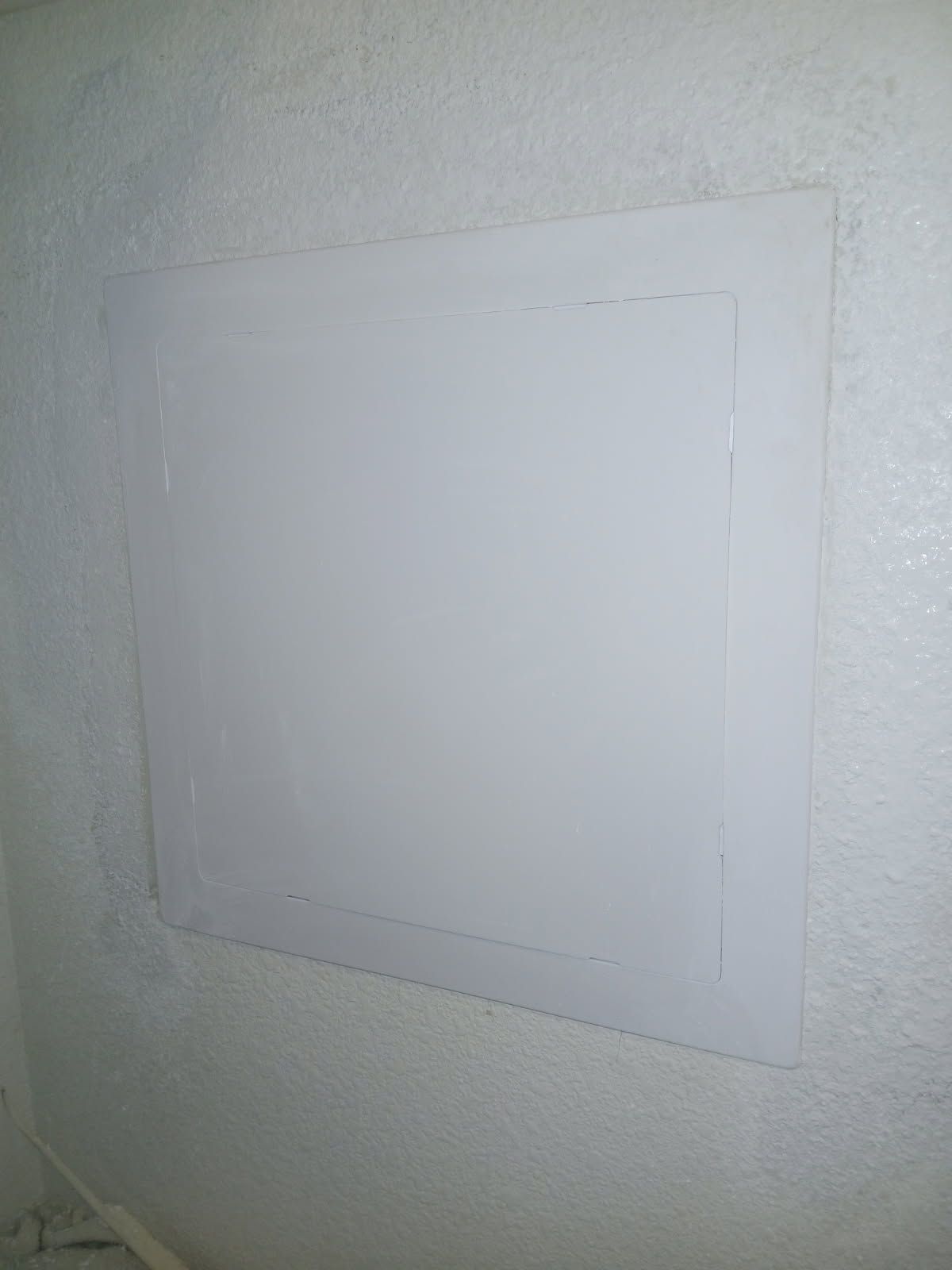 A Good Handyman, Vallejo CA, Benicia CA, Martinez CA, Pacheco CA, Concord CA, Clayton CA, Pleasant Hill CA, Lafayette CA, Orinda CA, Alamo CA, Danville CA, Blackhawk CA, Pinole CA, El Sobrante CA, El Cerrito CA, Fairfield CA, Vacaville CA, American Canyon CA, Walnut Creek CA, Hercules CA, Handyman, Handyman Near me, Vallejo Handyman, Benicia Handyman, Martinez Handyman, Pacheco Handyman, Concord Handyman, Clayton Handyman, Pleasant Hill Handyman, Lafayette Handyman, Orinda Handyman, Alamo Handyman, Danville Handyman, Blackhawk Handyman, Pinole Handyman, El Sobrante Handyman, El Cerrito Handyman, Fairfield Handyman, Vacaville Handyman, American Canyon Handyman, Walnut Creek Handyman, Hercules Handyman, Painter Near Me, Painting, Interior Painting, Paint Baseboards, Paint Trim, Wall Repairs, Wall Patching, Deck Painting, Bathroom Upgrades, Light Plumbing, Plumbing Leak Repair, Replace Bathroom Faucet, Upgrade Bathroom Faucet, Leaky Faucet, Replace Toilets, Replace Toilet, Leaky Toilet, Install New Vanities, Install Grab Bar, Install Safety Bar in Bathtub, Re-Caulk Tub, Re-Caulk Shower, Regrout Tile, Bathroom Fan Installation, Vanity Faucet Installation, Vanity Faucet Replacement, Bathroom Fans, Kitchen Upgrade, Install Garbage Disposal, Replace Garbage Disposal, Repair Leaks Under Sink, Replace Kitchen Faucet, Upgrade Kitchen Faucet, Installing Plumbing Fixtures, Replacing Plumbing Fixture, Light Switch Installation, Outlet Installation, Install Light Dimmers, Handyman Electrical Repairs, Garbage Disposal Installation, Install new Kitchen Appliances, Dishwasher Installation, Stove Installation, Microwave Installation, Oven Installation, Install Light Fixtures, Ceiling Fan Installation, Light Switch Installation, Outlet Installation, Exterior House Upgrades, Decks Repairs, Deck Maintenance, Deck Re-Staining, Fence Repairs, Fence Re-Staining, Sidewalk Crack Repair, Driveway Crack Repair, Locking Mailbox Installation, janitorial services, cleaning services, housekeeping, maid services, commercial cleaning, office cleaning, junk hauling near me, junk removal near me, commercial junk hauling, commercial box hauling, graffiti cleanup, graffiti mirror removal, graffiti mirror replacement