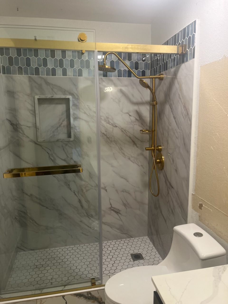 A Good Handyman, Vallejo CA, Benicia CA, Martinez CA, Pacheco CA, Concord CA, Clayton CA, Pleasant Hill CA, Lafayette CA, Orinda CA, Alamo CA, Danville CA, Blackhawk CA, Pinole CA, El Sobrante CA, El Cerrito CA, Fairfield CA, Vacaville CA, American Canyon CA, Walnut Creek CA, Hercules CA, Handyman, Handyman Near me, Vallejo Handyman, Benicia Handyman, Martinez Handyman, Pacheco Handyman, Concord Handyman, Clayton Handyman, Pleasant Hill Handyman, Lafayette Handyman, Orinda Handyman, Alamo Handyman, Danville Handyman, Blackhawk Handyman, Pinole Handyman, El Sobrante Handyman, El Cerrito Handyman, Fairfield Handyman, Vacaville Handyman, American Canyon Handyman, Walnut Creek Handyman, Hercules Handyman, Painter Near Me, Painting, Interior Painting, Paint Baseboards, Paint Trim, Wall Repairs, Wall Patching, Deck Painting, Bathroom Upgrades, Light Plumbing, Plumbing Leak Repair, Replace Bathroom Faucet, Upgrade Bathroom Faucet, Leaky Faucet, Replace Toilets, Replace Toilet, Leaky Toilet, Install New Vanities, Install Grab Bar, Install Safety Bar in Bathtub, Re-Caulk Tub, Re-Caulk Shower, Regrout Tile, Bathroom Fan Installation, Vanity Faucet Installation, Vanity Faucet Replacement, Bathroom Fans, Kitchen Upgrade, Install Garbage Disposal, Replace Garbage Disposal, Repair Leaks Under Sink, Replace Kitchen Faucet, Upgrade Kitchen Faucet, Installing Plumbing Fixtures, Replacing Plumbing Fixture, Light Switch Installation, Outlet Installation, Install Light Dimmers, Handyman Electrical Repairs, Garbage Disposal Installation, Install new Kitchen Appliances, Dishwasher Installation, Stove Installation, Microwave Installation, Oven Installation, Install Light Fixtures, Ceiling Fan Installation, Light Switch Installation, Outlet Installation, Exterior House Upgrades, Decks Repairs, Deck Maintenance, Deck Re-Staining, Fence Repairs, Fence Re-Staining, Sidewalk Crack Repair, Driveway Crack Repair, Locking Mailbox Installation, janitorial services, cleaning services, housekeeping, maid services, commercial cleaning, office cleaning