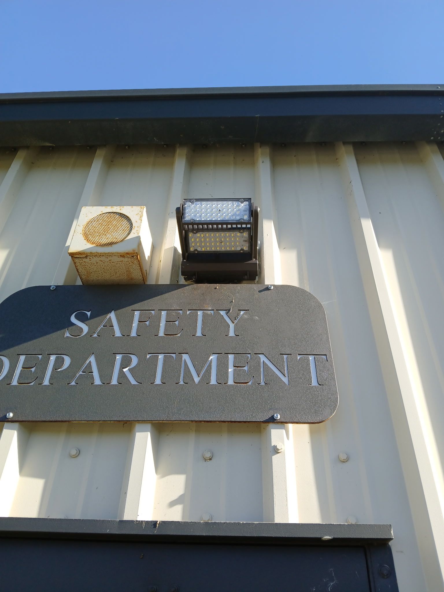 A Good Handyman, Vallejo CA, Benicia CA, Martinez CA, Pacheco CA, Concord CA, Clayton CA, Pleasant Hill CA, Lafayette CA, Orinda CA, Alamo CA, Danville CA, Blackhawk CA, Pinole CA, El Sobrante CA, El Cerrito CA, Fairfield CA, Vacaville CA, American Canyon CA, Walnut Creek CA, Hercules CA, Handyman, Handyman Near me, Vallejo Handyman, Benicia Handyman, Martinez Handyman, Pacheco Handyman, Concord Handyman, Clayton Handyman, Pleasant Hill Handyman, Lafayette Handyman, Orinda Handyman, Alamo Handyman, Danville Handyman, Blackhawk Handyman, Pinole Handyman, El Sobrante Handyman, El Cerrito Handyman, Fairfield Handyman, Vacaville Handyman, American Canyon Handyman, Walnut Creek Handyman, Hercules Handyman, Painter Near Me, Painting, Interior Painting, Paint Baseboards, Paint Trim, Wall Repairs, Wall Patching, Deck Painting, Bathroom Upgrades, Light Plumbing, Plumbing Leak Repair, Replace Bathroom Faucet, Upgrade Bathroom Faucet, Leaky Faucet, Replace Toilets, Replace Toilet, Leaky Toilet, Install New Vanities, Install Grab Bar, Install Safety Bar in Bathtub, Re-Caulk Tub, Re-Caulk Shower, Regrout Tile, Bathroom Fan Installation, Vanity Faucet Installation, Vanity Faucet Replacement, Bathroom Fans, Kitchen Upgrade, Install Garbage Disposal, Replace Garbage Disposal, Repair Leaks Under Sink, Replace Kitchen Faucet, Upgrade Kitchen Faucet, Installing Plumbing Fixtures, Replacing Plumbing Fixture, Light Switch Installation, Outlet Installation, Install Light Dimmers, Handyman Electrical Repairs, Garbage Disposal Installation, Install new Kitchen Appliances, Dishwasher Installation, Stove Installation, Microwave Installation, Oven Installation, Install Light Fixtures, Ceiling Fan Installation, Light Switch Installation, Outlet Installation, Exterior House Upgrades, Decks Repairs, Deck Maintenance, Deck Re-Staining, Fence Repairs, Fence Re-Staining, Sidewalk Crack Repair, Driveway Crack Repair, Locking Mailbox Installation, janitorial services, cleaning services, housekeeping, maid services, commercial cleaning, office cleaning