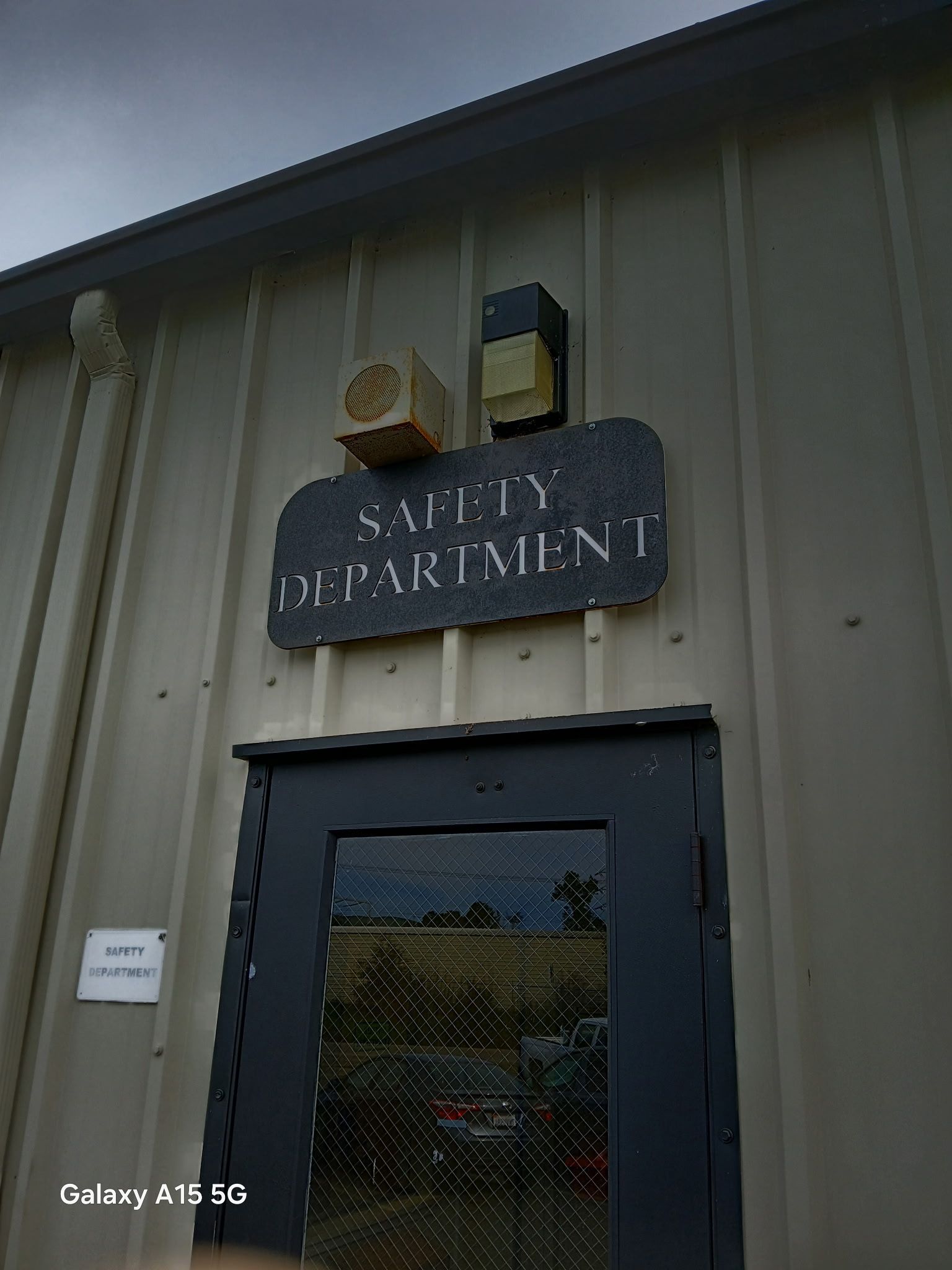 A Good Handyman, Vallejo CA, Benicia CA, Martinez CA, Pacheco CA, Concord CA, Clayton CA, Pleasant Hill CA, Lafayette CA, Orinda CA, Alamo CA, Danville CA, Blackhawk CA, Pinole CA, El Sobrante CA, El Cerrito CA, Fairfield CA, Vacaville CA, American Canyon CA, Walnut Creek CA, Hercules CA, Handyman, Handyman Near me, Vallejo Handyman, Benicia Handyman, Martinez Handyman, Pacheco Handyman, Concord Handyman, Clayton Handyman, Pleasant Hill Handyman, Lafayette Handyman, Orinda Handyman, Alamo Handyman, Danville Handyman, Blackhawk Handyman, Pinole Handyman, El Sobrante Handyman, El Cerrito Handyman, Fairfield Handyman, Vacaville Handyman, American Canyon Handyman, Walnut Creek Handyman, Hercules Handyman, Painter Near Me, Painting, Interior Painting, Paint Baseboards, Paint Trim, Wall Repairs, Wall Patching, Deck Painting, Bathroom Upgrades, Light Plumbing, Plumbing Leak Repair, Replace Bathroom Faucet, Upgrade Bathroom Faucet, Leaky Faucet, Replace Toilets, Replace Toilet, Leaky Toilet, Install New Vanities, Install Grab Bar, Install Safety Bar in Bathtub, Re-Caulk Tub, Re-Caulk Shower, Regrout Tile, Bathroom Fan Installation, Vanity Faucet Installation, Vanity Faucet Replacement, Bathroom Fans, Kitchen Upgrade, Install Garbage Disposal, Replace Garbage Disposal, Repair Leaks Under Sink, Replace Kitchen Faucet, Upgrade Kitchen Faucet, Installing Plumbing Fixtures, Replacing Plumbing Fixture, Light Switch Installation, Outlet Installation, Install Light Dimmers, Handyman Electrical Repairs, Garbage Disposal Installation, Install new Kitchen Appliances, Dishwasher Installation, Stove Installation, Microwave Installation, Oven Installation, Install Light Fixtures, Ceiling Fan Installation, Light Switch Installation, Outlet Installation, Exterior House Upgrades, Decks Repairs, Deck Maintenance, Deck Re-Staining, Fence Repairs, Fence Re-Staining, Sidewalk Crack Repair, Driveway Crack Repair, Locking Mailbox Installation, janitorial services, cleaning services, housekeeping, maid services, commercial cleaning, office cleaning