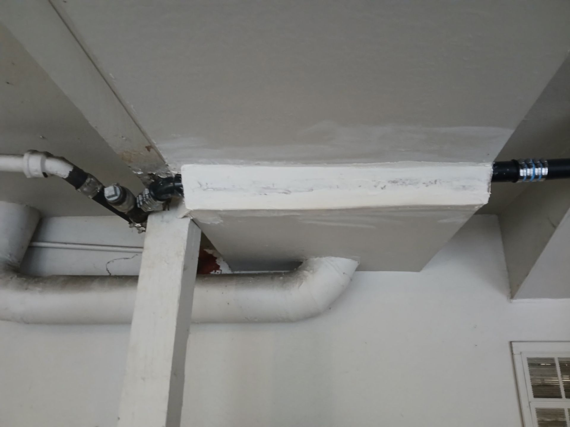 A Good Handyman, Vallejo CA, Benicia CA, Martinez CA, Pacheco CA, Concord CA, Clayton CA, Pleasant Hill CA, Lafayette CA, Orinda CA, Alamo CA, Danville CA, Blackhawk CA, Pinole CA, El Sobrante CA, El Cerrito CA, Fairfield CA, Vacaville CA, American Canyon CA, Walnut Creek CA, Hercules CA, Handyman, Handyman Near me, Vallejo Handyman, Benicia Handyman, Martinez Handyman, Pacheco Handyman, Concord Handyman, Clayton Handyman, Pleasant Hill Handyman, Lafayette Handyman, Orinda Handyman, Alamo Handyman, Danville Handyman, Blackhawk Handyman, Pinole Handyman, El Sobrante Handyman, El Cerrito Handyman, Fairfield Handyman, Vacaville Handyman, American Canyon Handyman, Walnut Creek Handyman, Hercules Handyman, Painter Near Me, Painting, Interior Painting, Paint Baseboards, Paint Trim, Wall Repairs, Wall Patching, Deck Painting, Bathroom Upgrades, Light Plumbing, Plumbing Leak Repair, Replace Bathroom Faucet, Upgrade Bathroom Faucet, Leaky Faucet, Replace Toilets, Replace Toilet, Leaky Toilet, Install New Vanities, Install Grab Bar, Install Safety Bar in Bathtub, Re-Caulk Tub, Re-Caulk Shower, Regrout Tile, Bathroom Fan Installation, Vanity Faucet Installation, Vanity Faucet Replacement, Bathroom Fans, Kitchen Upgrade, Install Garbage Disposal, Replace Garbage Disposal, Repair Leaks Under Sink, Replace Kitchen Faucet, Upgrade Kitchen Faucet, Installing Plumbing Fixtures, Replacing Plumbing Fixture, Light Switch Installation, Outlet Installation, Install Light Dimmers, Handyman Electrical Repairs, Garbage Disposal Installation, Install new Kitchen Appliances, Dishwasher Installation, Stove Installation, Microwave Installation, Oven Installation, Install Light Fixtures, Ceiling Fan Installation, Light Switch Installation, Outlet Installation, Exterior House Upgrades, Decks Repairs, Deck Maintenance, Deck Re-Staining, Fence Repairs, Fence Re-Staining, Sidewalk Crack Repair, Driveway Crack Repair, Locking Mailbox Installation, janitorial services, cleaning services, housekeeping, maid services, commercial cleaning, office cleaning, junk hauling near me, junk removal near me, commercial junk hauling, commercial box hauling, graffiti cleanup, graffiti mirror removal, graffiti mirror replacement