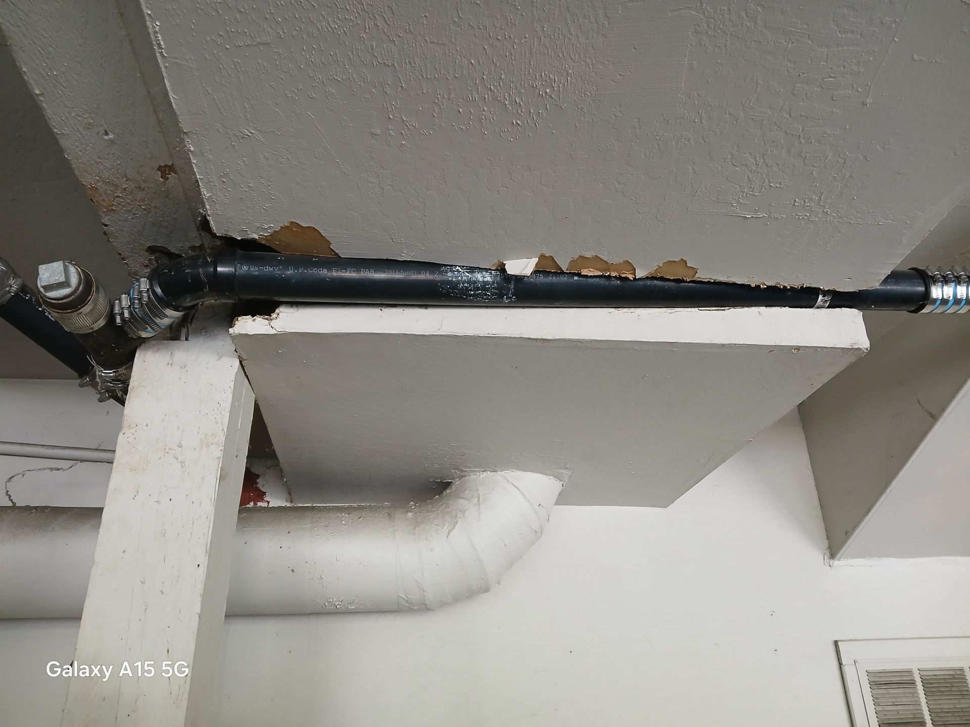 A Good Handyman, Vallejo CA, Benicia CA, Martinez CA, Pacheco CA, Concord CA, Clayton CA, Pleasant Hill CA, Lafayette CA, Orinda CA, Alamo CA, Danville CA, Blackhawk CA, Pinole CA, El Sobrante CA, El Cerrito CA, Fairfield CA, Vacaville CA, American Canyon CA, Walnut Creek CA, Hercules CA, Handyman, Handyman Near me, Vallejo Handyman, Benicia Handyman, Martinez Handyman, Pacheco Handyman, Concord Handyman, Clayton Handyman, Pleasant Hill Handyman, Lafayette Handyman, Orinda Handyman, Alamo Handyman, Danville Handyman, Blackhawk Handyman, Pinole Handyman, El Sobrante Handyman, El Cerrito Handyman, Fairfield Handyman, Vacaville Handyman, American Canyon Handyman, Walnut Creek Handyman, Hercules Handyman, Painter Near Me, Painting, Interior Painting, Paint Baseboards, Paint Trim, Wall Repairs, Wall Patching, Deck Painting, Bathroom Upgrades, Light Plumbing, Plumbing Leak Repair, Replace Bathroom Faucet, Upgrade Bathroom Faucet, Leaky Faucet, Replace Toilets, Replace Toilet, Leaky Toilet, Install New Vanities, Install Grab Bar, Install Safety Bar in Bathtub, Re-Caulk Tub, Re-Caulk Shower, Regrout Tile, Bathroom Fan Installation, Vanity Faucet Installation, Vanity Faucet Replacement, Bathroom Fans, Kitchen Upgrade, Install Garbage Disposal, Replace Garbage Disposal, Repair Leaks Under Sink, Replace Kitchen Faucet, Upgrade Kitchen Faucet, Installing Plumbing Fixtures, Replacing Plumbing Fixture, Light Switch Installation, Outlet Installation, Install Light Dimmers, Handyman Electrical Repairs, Garbage Disposal Installation, Install new Kitchen Appliances, Dishwasher Installation, Stove Installation, Microwave Installation, Oven Installation, Install Light Fixtures, Ceiling Fan Installation, Light Switch Installation, Outlet Installation, Exterior House Upgrades, Decks Repairs, Deck Maintenance, Deck Re-Staining, Fence Repairs, Fence Re-Staining, Sidewalk Crack Repair, Driveway Crack Repair, Locking Mailbox Installation, janitorial services, cleaning services, housekeeping, maid services, commercial cleaning, office cleaning, junk hauling near me, junk removal near me, commercial junk hauling, commercial box hauling, graffiti cleanup, graffiti mirror removal, graffiti mirror replacement