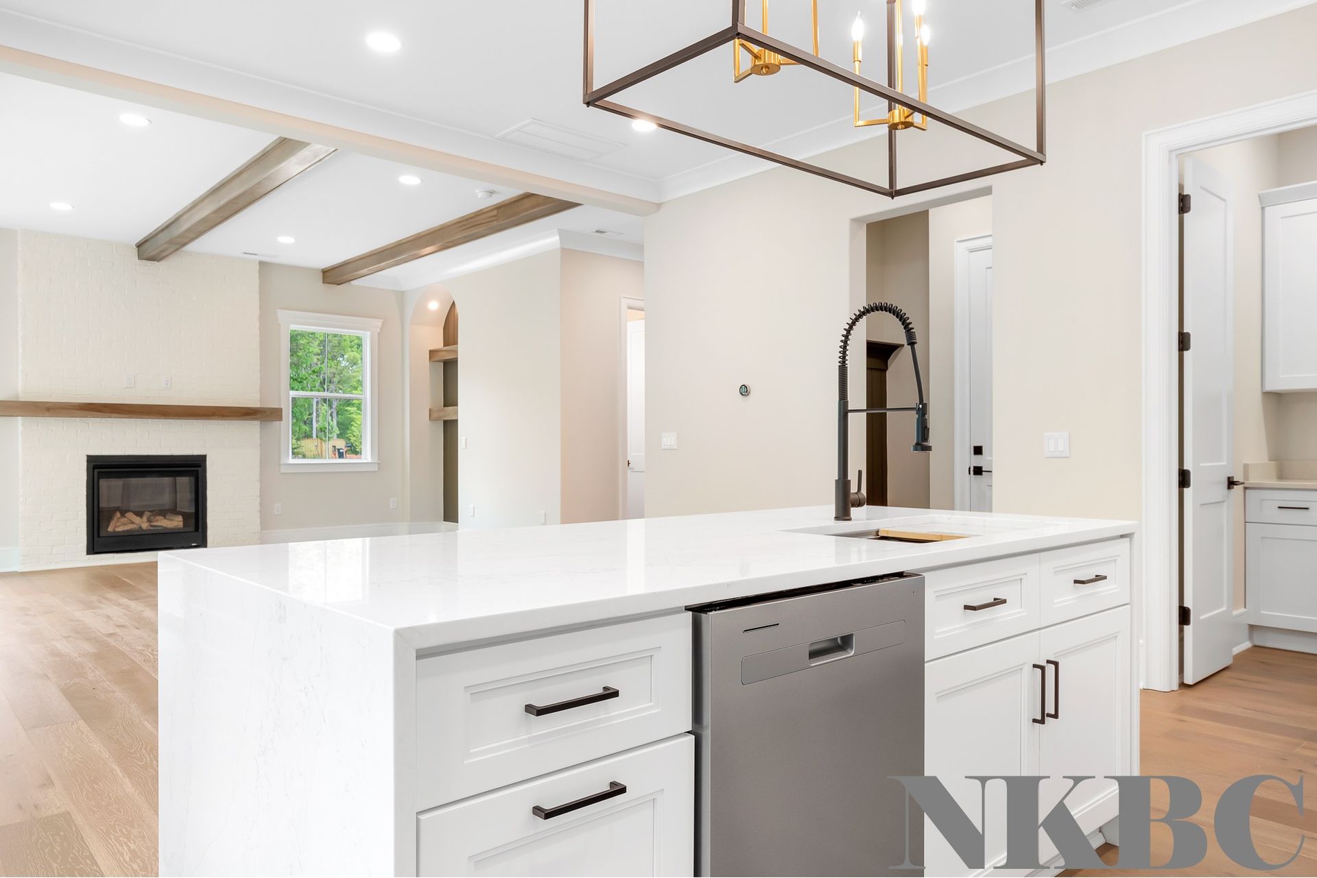 Double Shaker White Cabinet 3