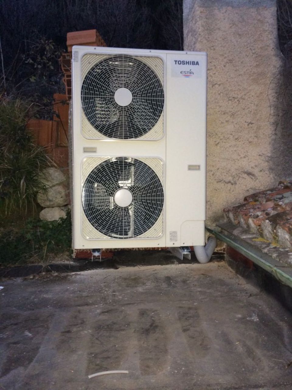 Unità esterna doppia pompa di calore