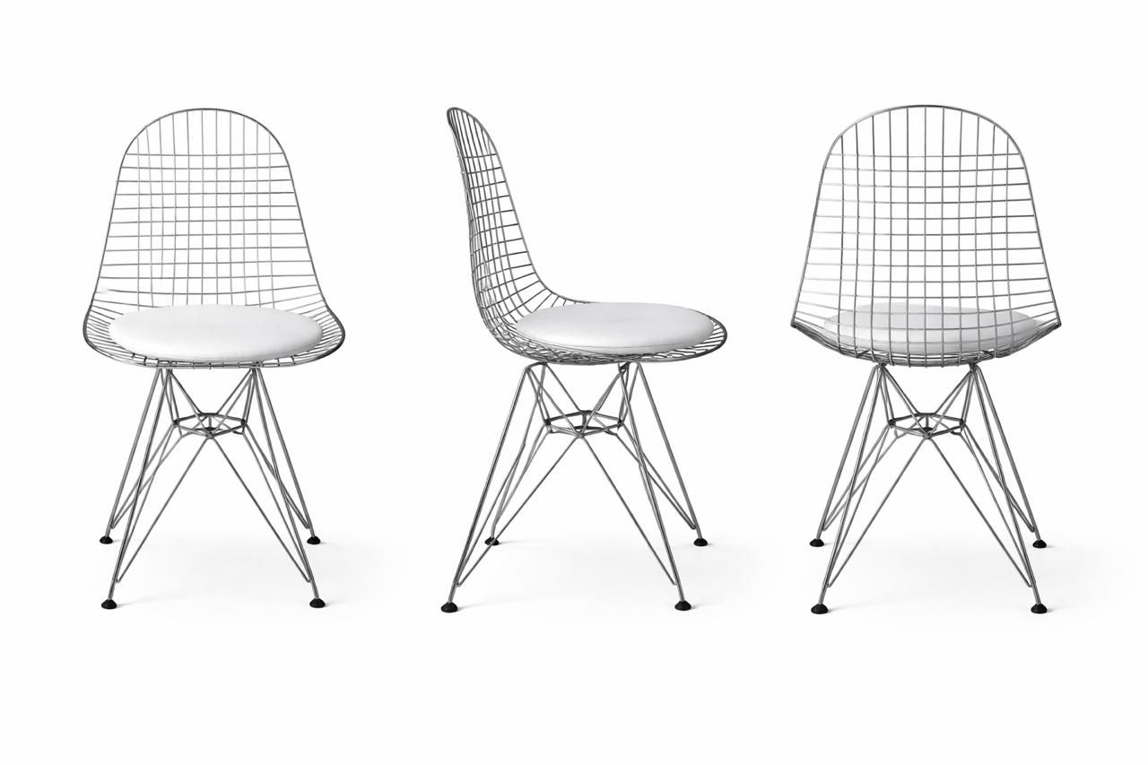 Tres vistas de una silla blanca con estructura de alambre y patas de madera sobre un fondo liso.