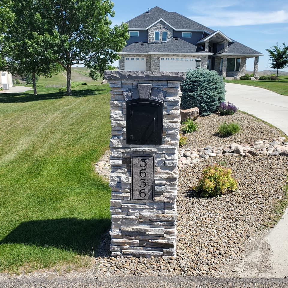 Stone Veneer Mailbox