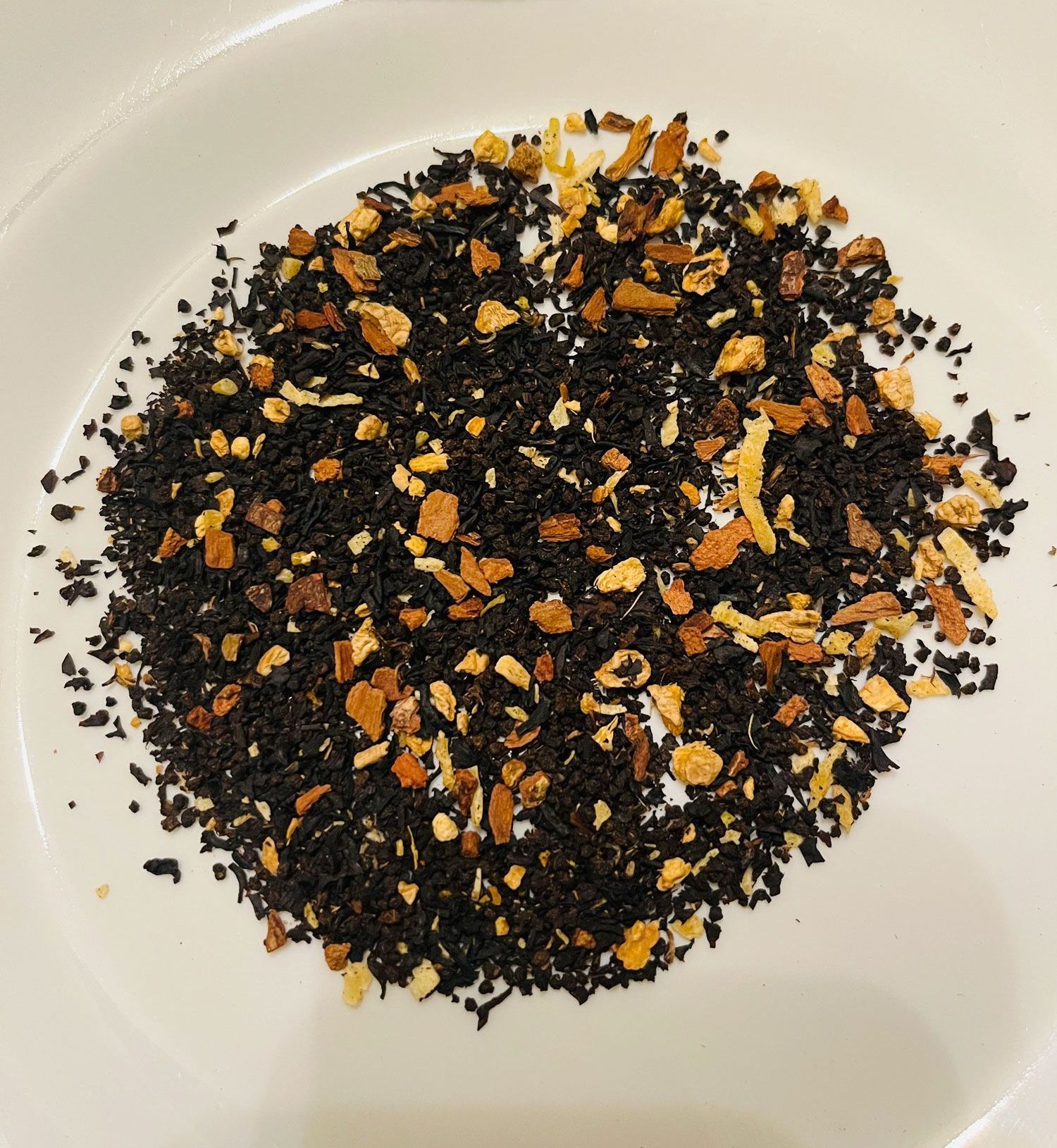 Whether you're looking for a morning pick-me-up or a cozy, satisfying dessert tea, our Chocolate Chai has you covered. A delicate black tea with chocolate chips, sweet spices like cardamom and cloves, and the subtle sweetness of star anise make this chai blend the perfect way to end your day.
