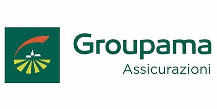Logo di Groupama Assicurazioni: quadrato verde con disegno astratto e scritta