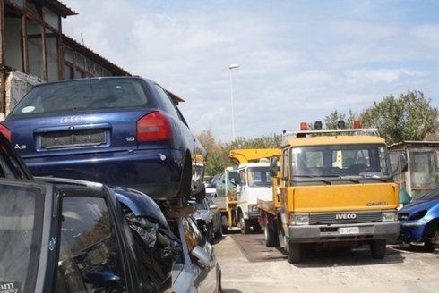 auto recuperata con carroattrezzi