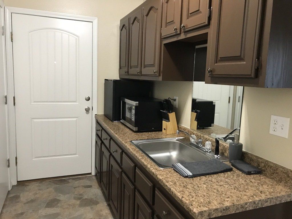 Kitchen | Lake Pointe Apartments