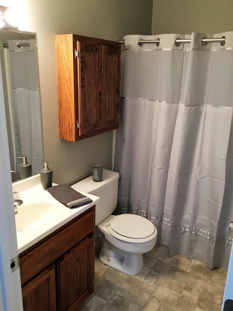 Bathroom | 1 Bedroom