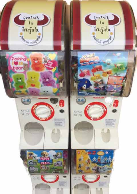Distributori palline bandai  - Venus Games Rimini