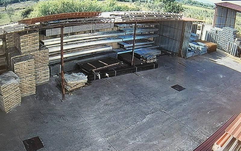 Magazzino stoccaggio ferro