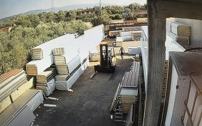 Magazzino per stoccaggio ferro