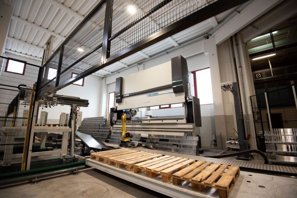 robotic bending operations