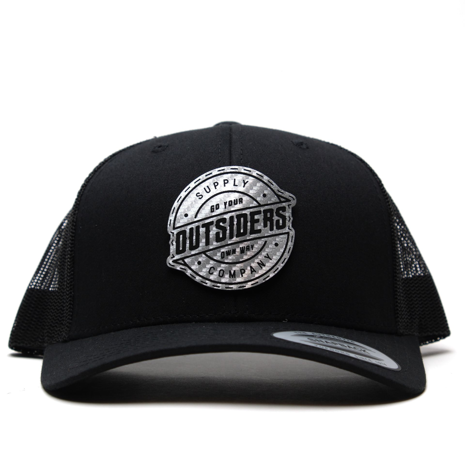 A black hat that says outsiders on it