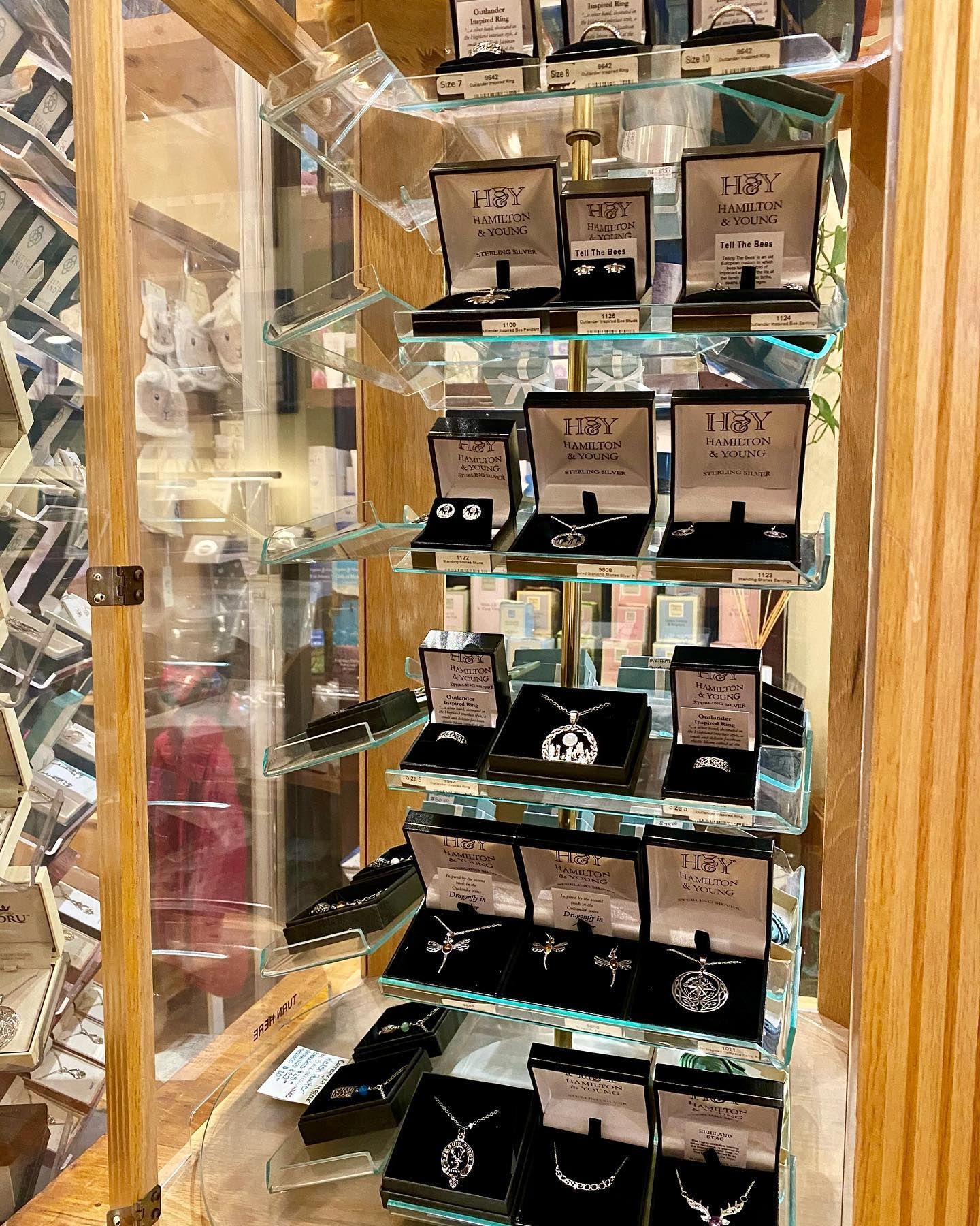 Jewelries