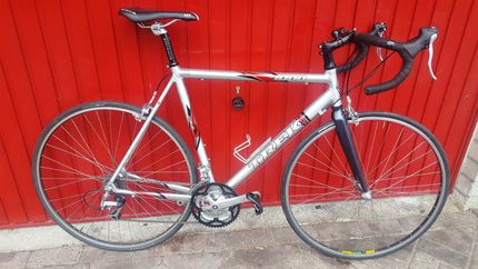 Tweedehands Racefietsen, nagekeken en op maat afgesteld