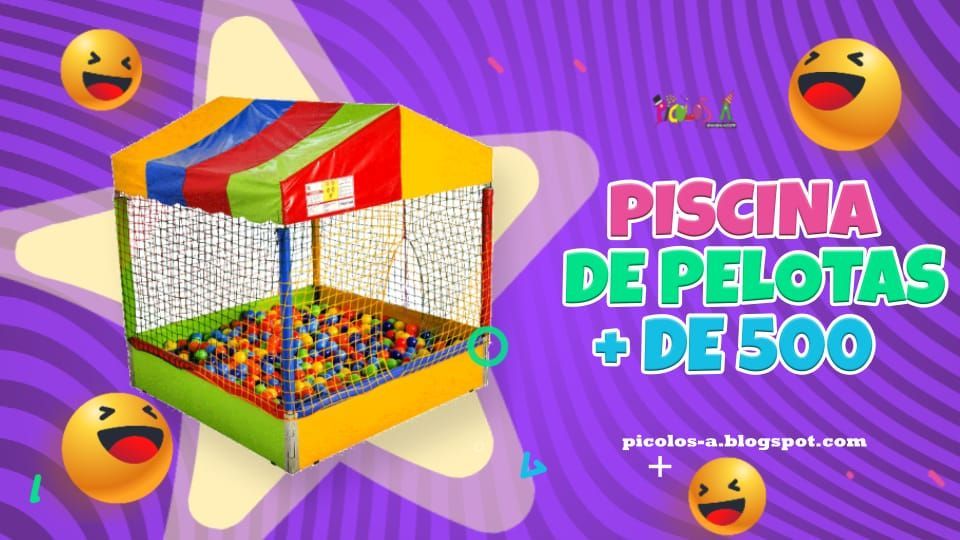 Una niña que lleva un sombrero de fiesta está sentada delante de un pastel de cumpleaños.