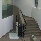 servoscala a poltroncina per anziani